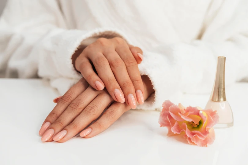 Gel nails service